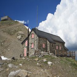 Cabane-des-Diablerets