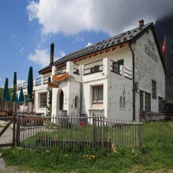 Refuge-de-la-Tour