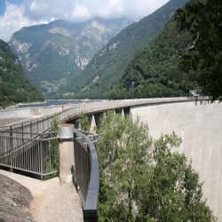 01Tessinvogornoverzasca