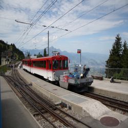 Rigi-Bahn-Rigi-Kulm-Rigi-Staffel-VRB-Zug-Nr.-22-met-goederenwagen-Kk23